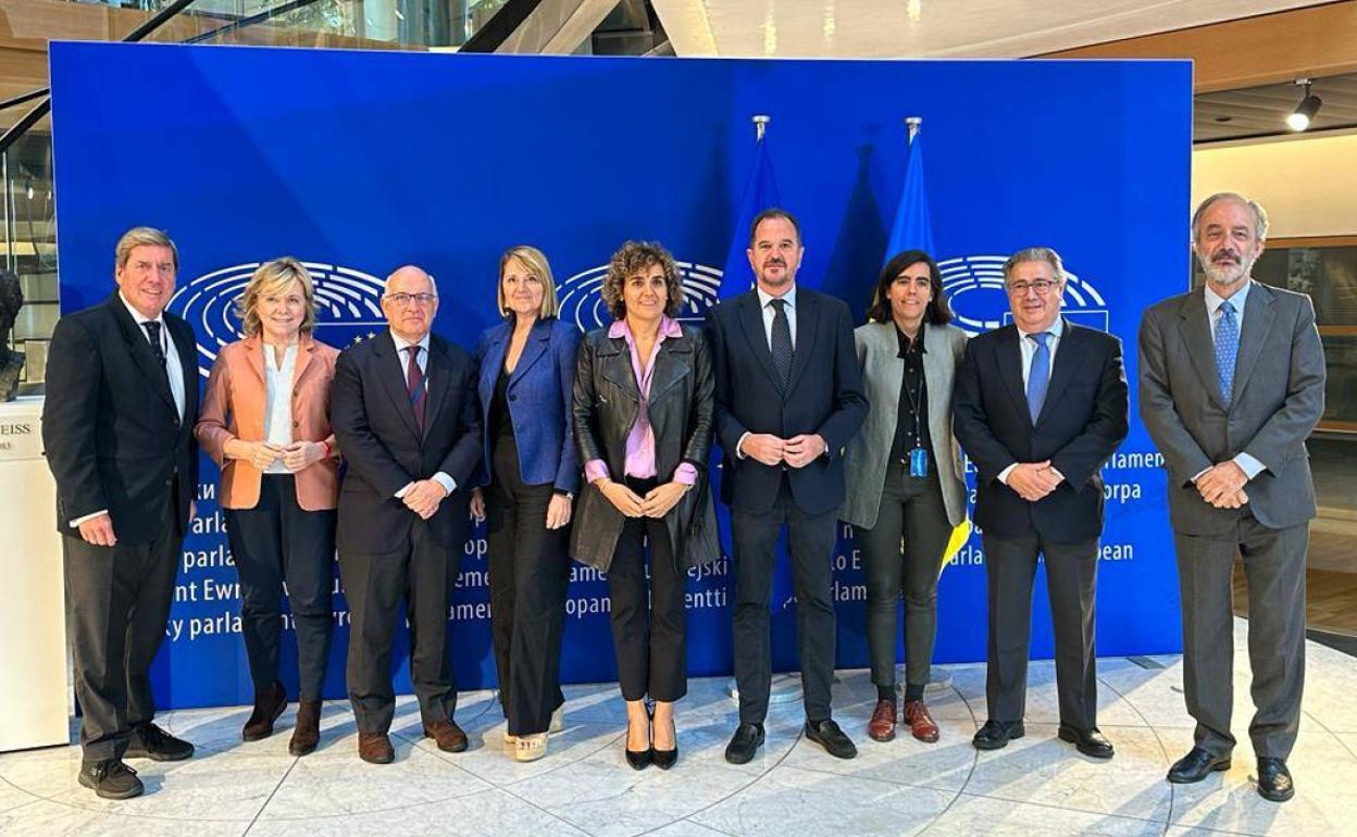 Iturgaiz lleva a Estrasburgo un «plan de impulso» para Euskadi