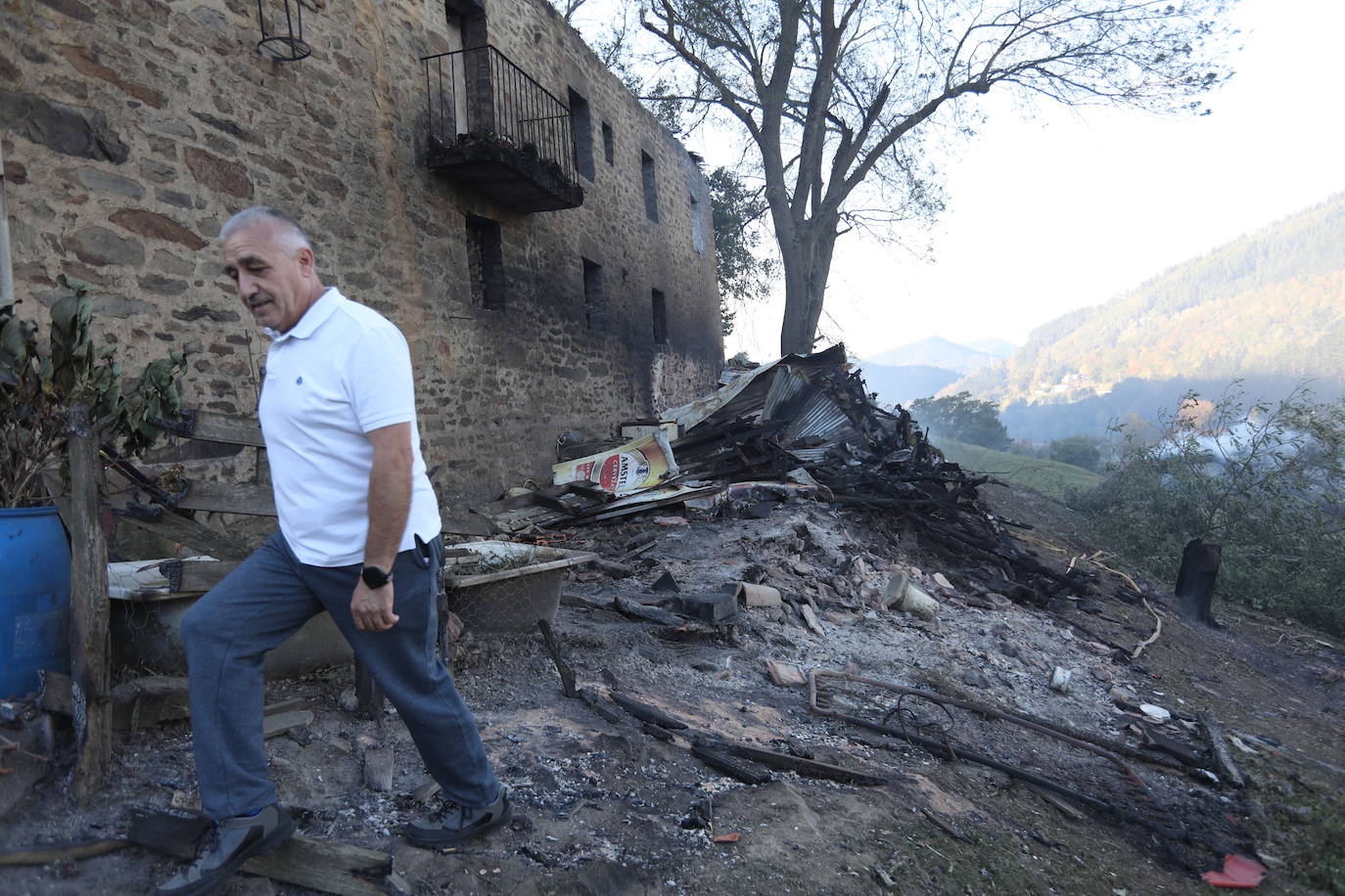 Fotos: El viento arruina las pucheras de Balmaseda