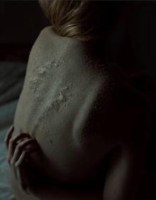 Imagen secundaria 2 - «Argazkigintzak neure buruarekin egoteko aukera ematen dit»