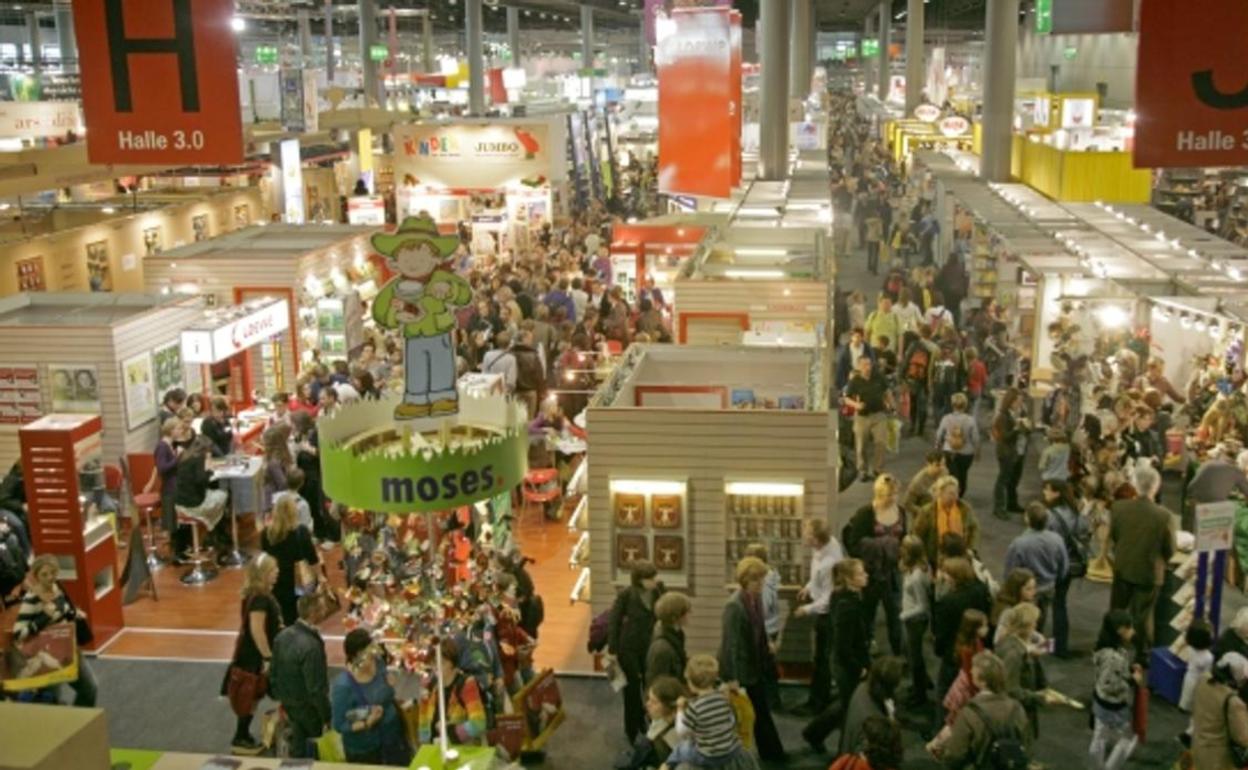 La Feria del Libro de Fráncfort es la más importante del mundo y atrae, cada año, a unos 30.000 visitantes. 