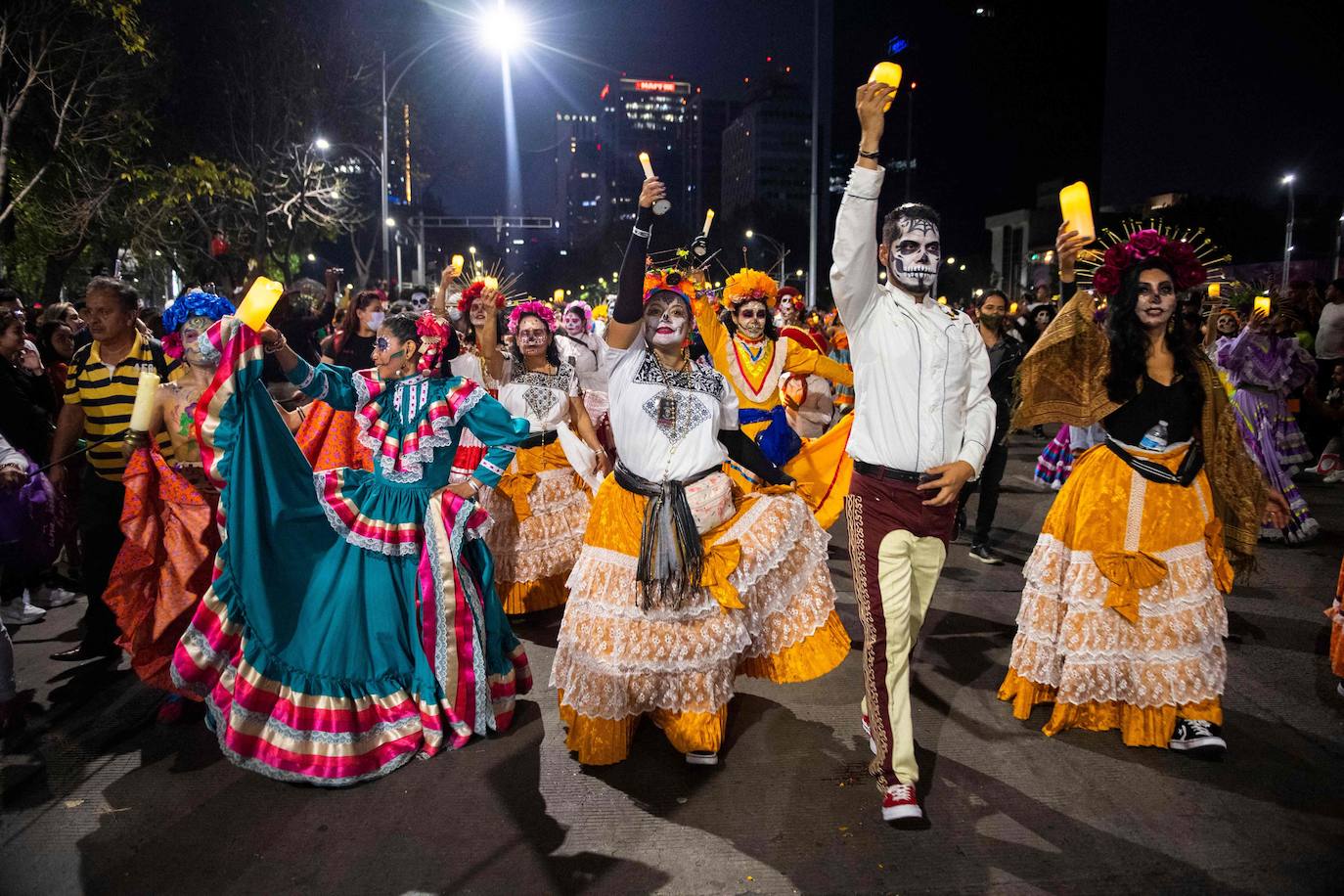 Fotos: Las catrinas toman la Ciudad de México como preámbulo al Día de Muertos