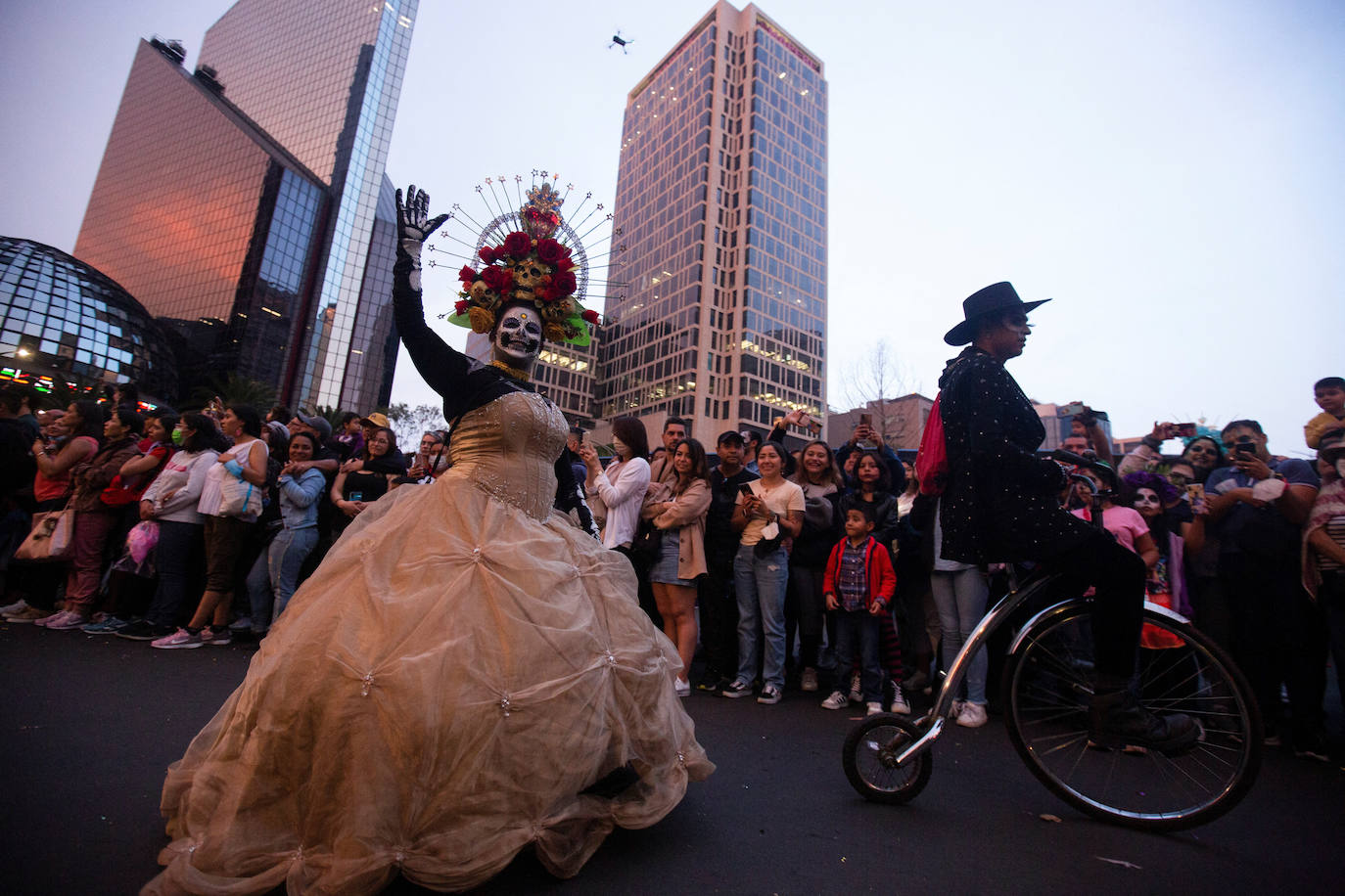 Fotos: Las catrinas toman la Ciudad de México como preámbulo al Día de Muertos