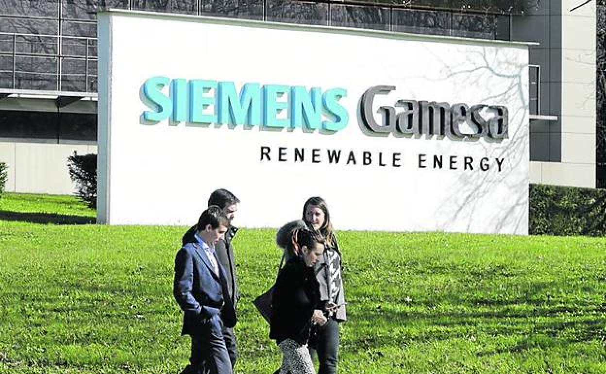 Siemens Gamesa pone a la venta ocho plantas en España, entre ellas las dos vascas