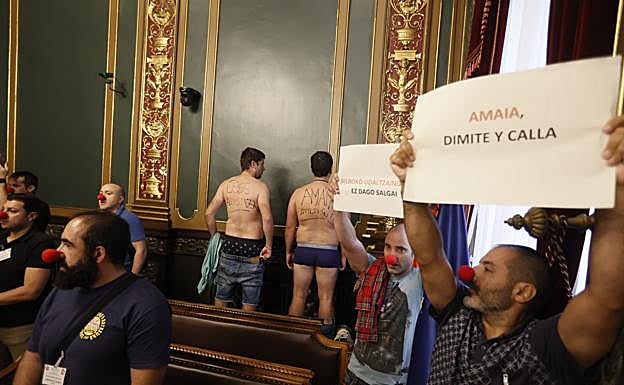 Los agentes, en la sesión