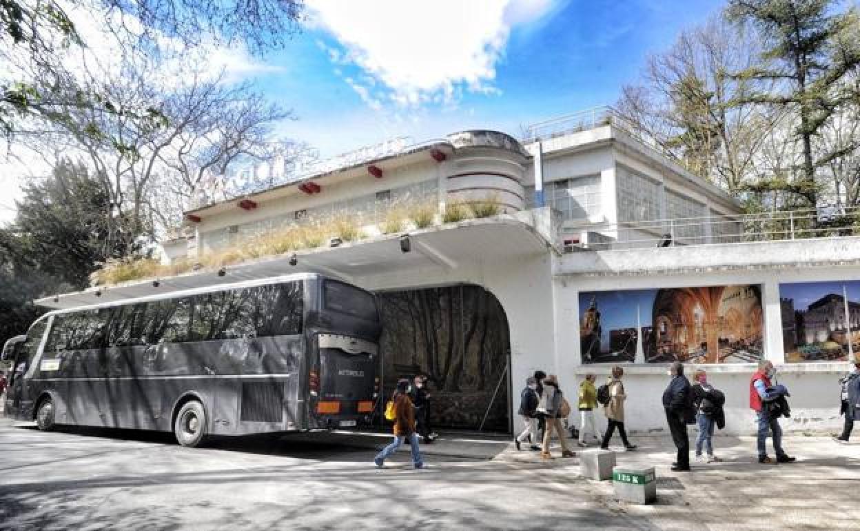 Vitoria pide que el bus a Loiu elimine su parada en Goya