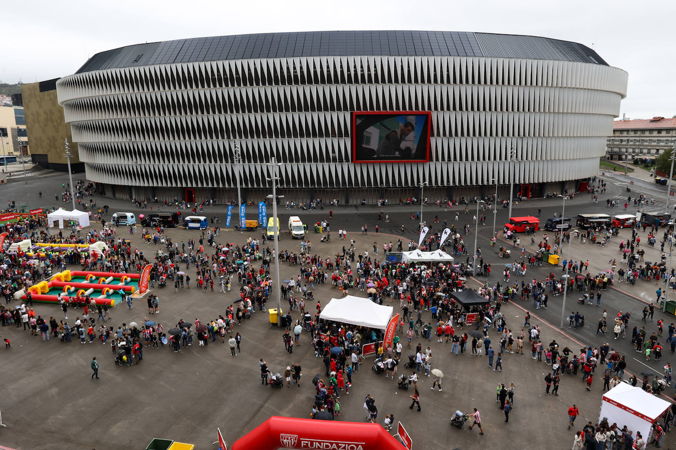 Fotos: La fiesta previsa al partido del Athletic contra el Villarreal en San Mamés