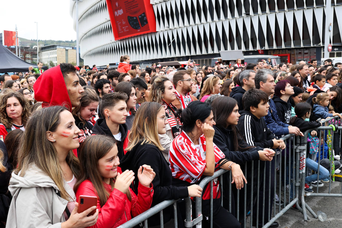 Fotos: La fiesta previsa al partido del Athletic contra el Villarreal en San Mamés