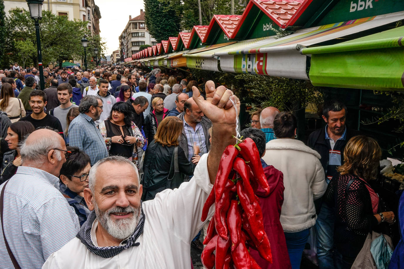 Fotos: Las imágenes del Último Lunes de Gernika