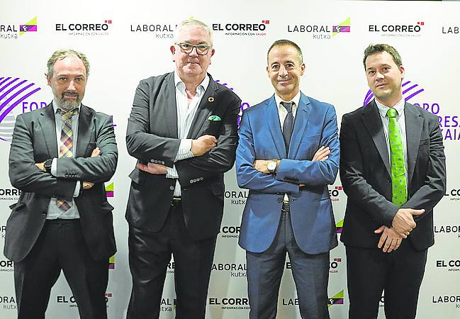 Iñigo Rebate, Isidro Elezgarai, Jesús Llaguno y Unai Etxeandia.