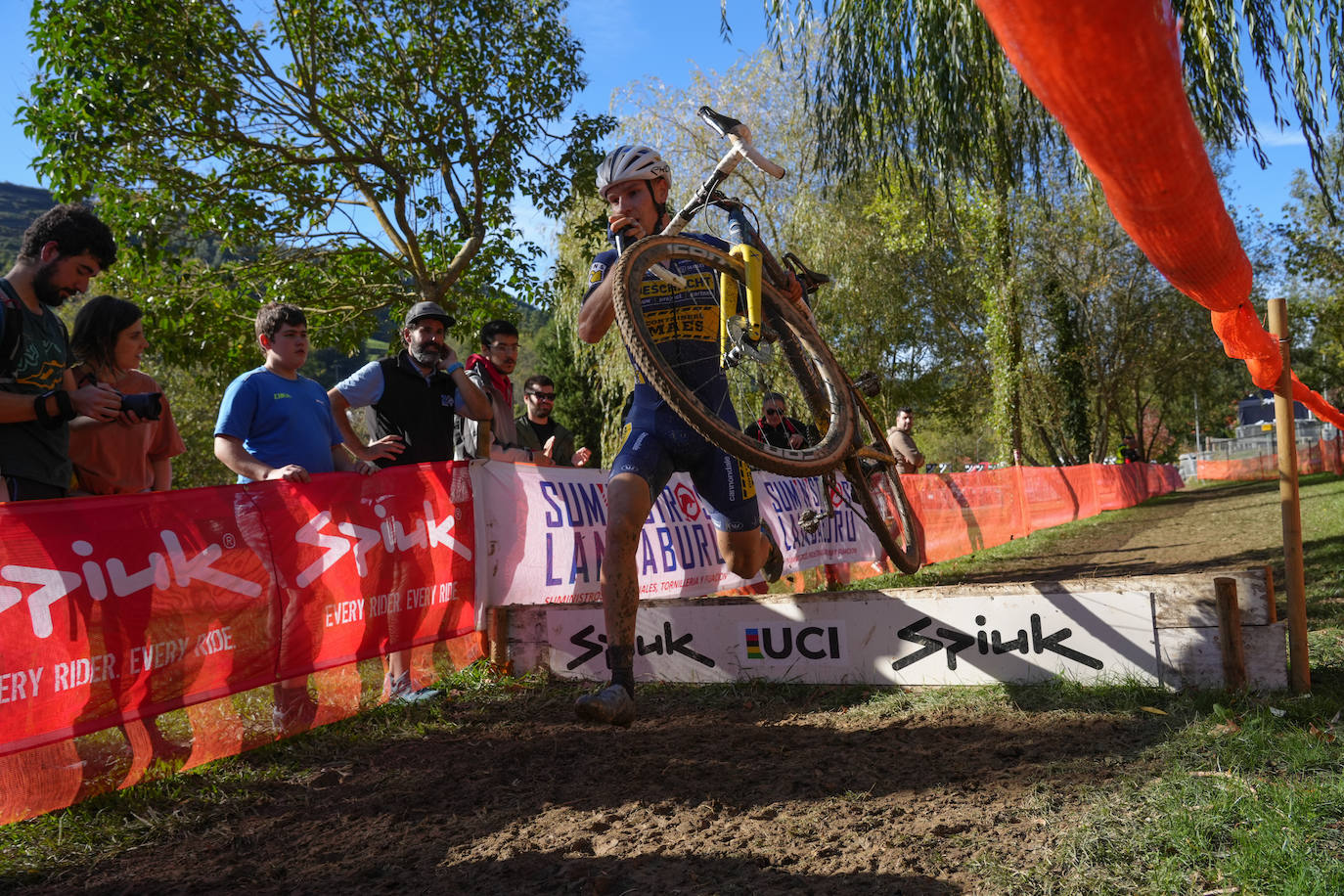 Fotos: Las mejores imágenes del Ciclocross Internacional de Llodio