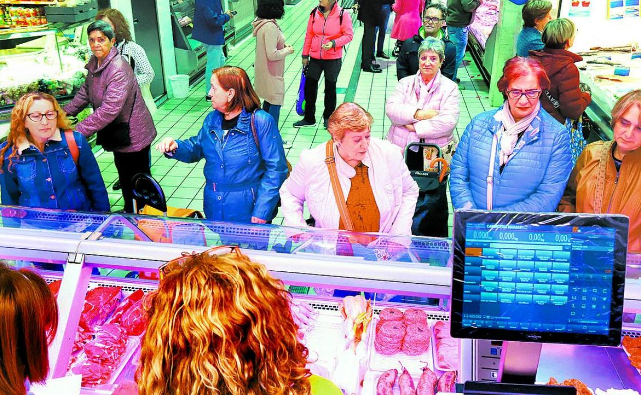 El pasado año, en la primera convocatoria abierta a la plaza, se presentaron 9 solicitudes. 