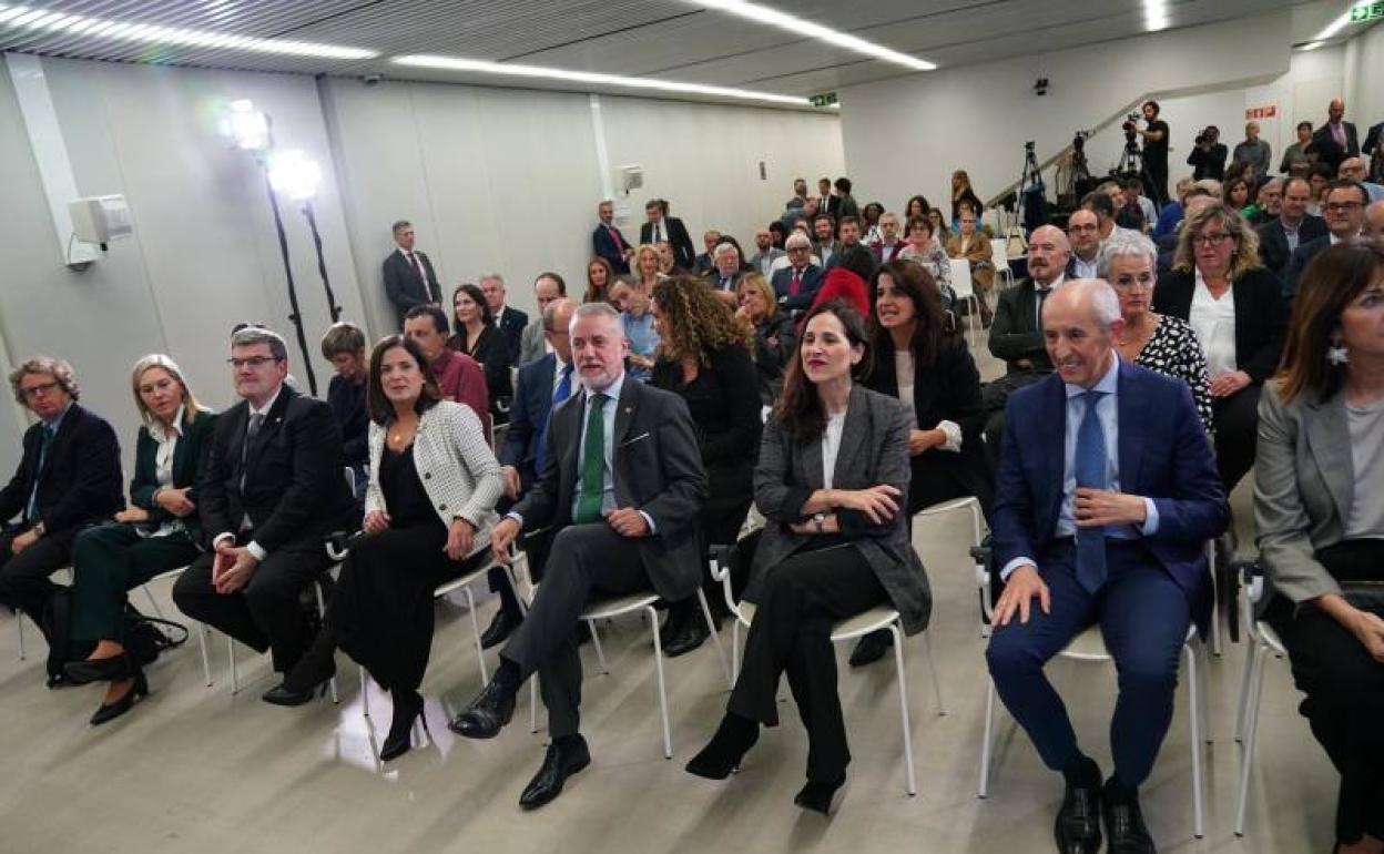 Urkullu desdeña la memoria que solo busca «justificar la sinrazón» del terrorismo