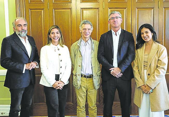 Juan Ignacio Fernández, Priscilla Jazmín Romero, Ramón Bustamante, Igor del Busto y María Angélica Iguaran.
