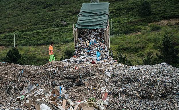Catas a 80 metros en el viejo basurero de Bilbao
