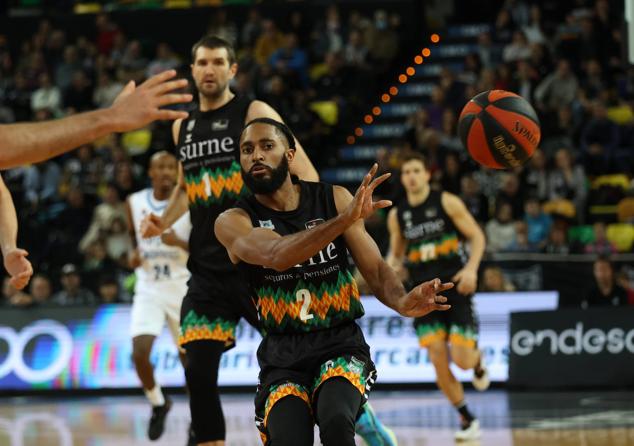 Fotos: Las mejores imágenes del Bilbao Basket frente al Fuenlabrada