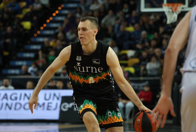 Fotos: Las mejores imágenes del Bilbao Basket frente al Fuenlabrada