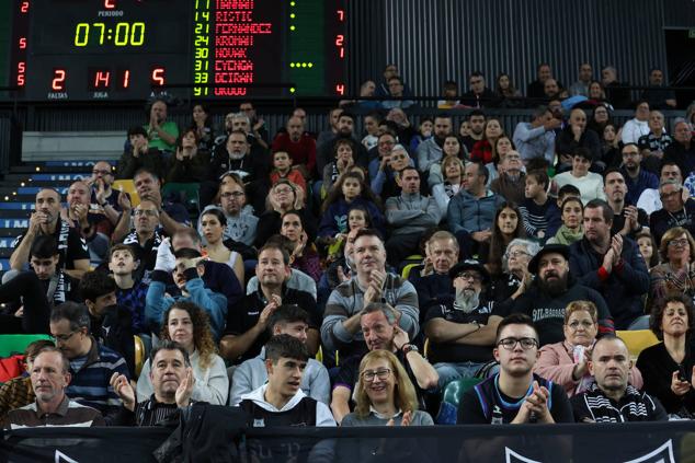 Fotos: Las mejores imágenes del Bilbao Basket frente al Fuenlabrada