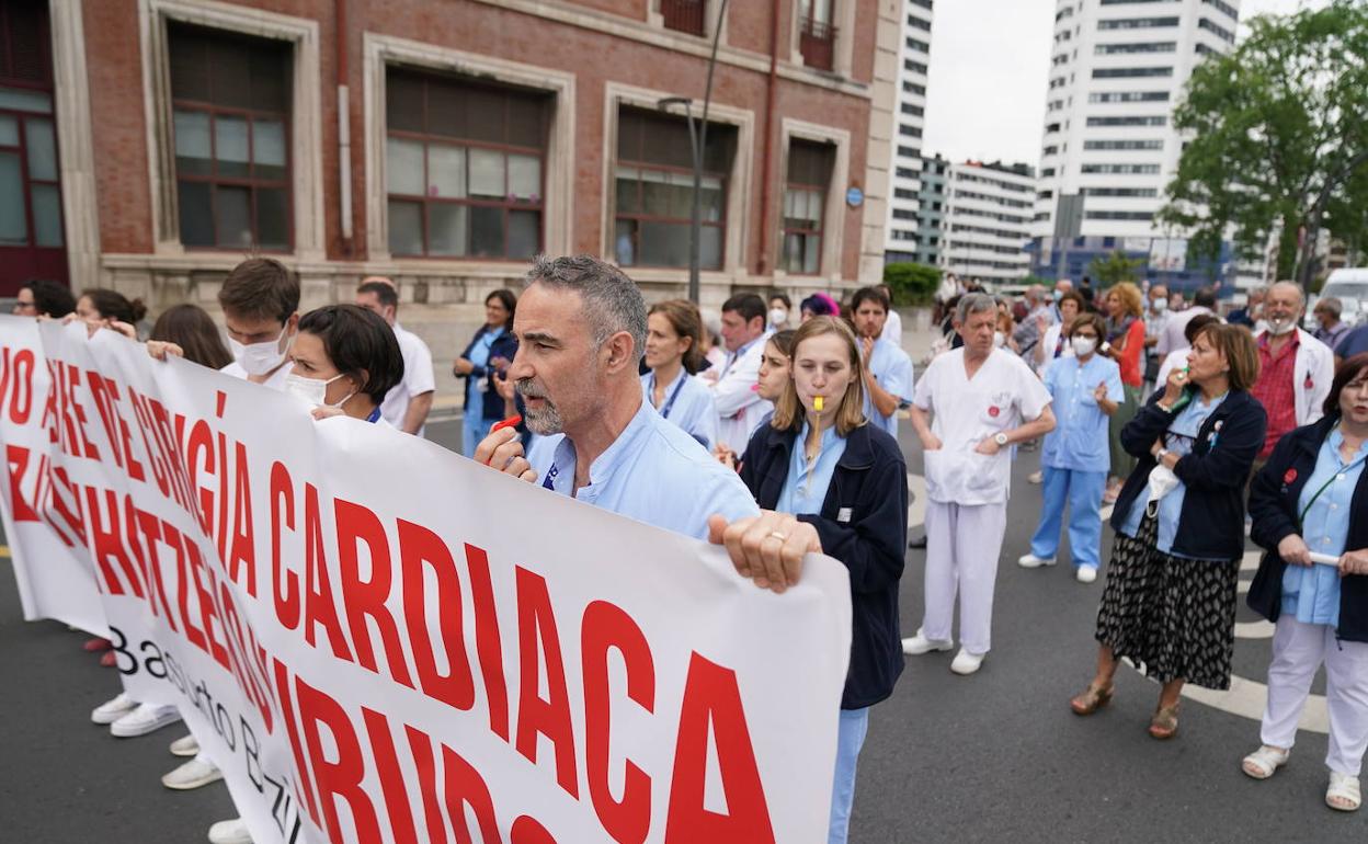 Manifestación contra el traslado de la cirugía de Basurto.