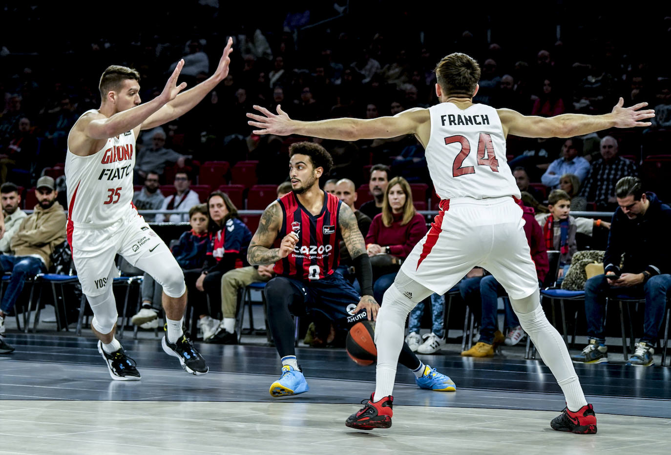 Fotos: Las mejores imágenes del Baskonia-Girona