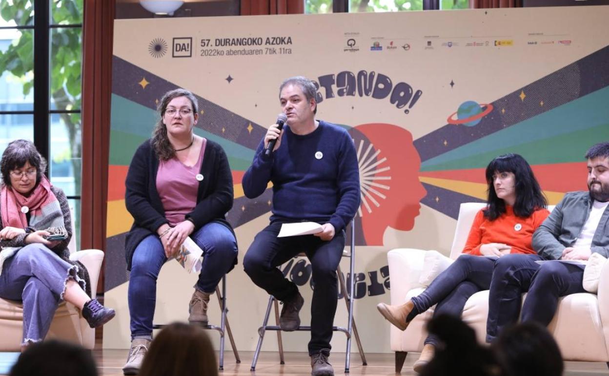 Aurkezpenaren momentu bat.