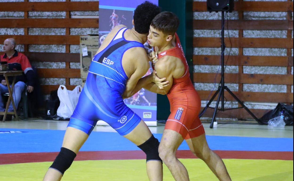 Aser Ebro en uno de los combates que afrontó el sábado en la Copa Maider Unda 