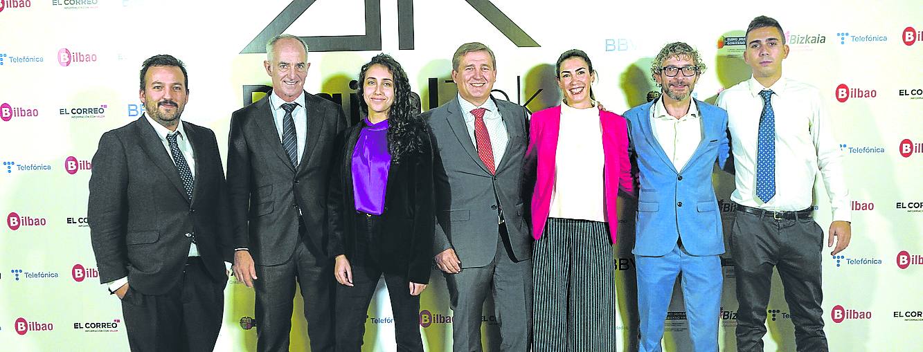 Bruno Sans, Alex Artetxe, Ainhoa de Castro, Mikel Aranguren, Cristina López, Gaizka López y Jaime Múgica. 
