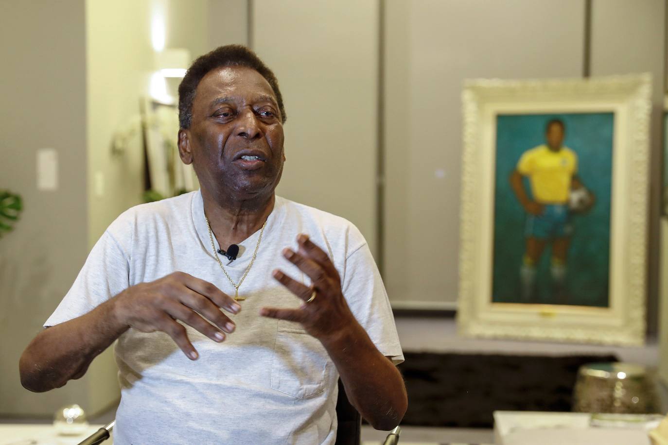 Pelé, en en el Museo Pelé en la ciudad de Santos (Brasil ). El astro brasileño auguró una final "difícil" contra River Plate este sábado en Lima.