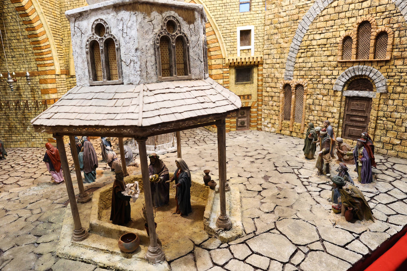 Petri Oleaga, de 92 años, ha confeccionado a ganchillo un belén con la técnica del 'amigurumi'. 