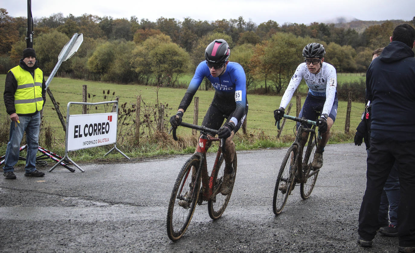 Fotos: Sánchez y Odriozola dominan en Amézaga