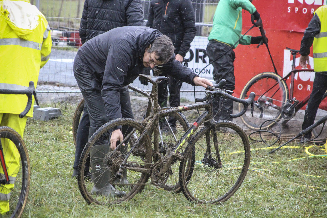 Fotos: Sánchez y Odriozola dominan en Amézaga