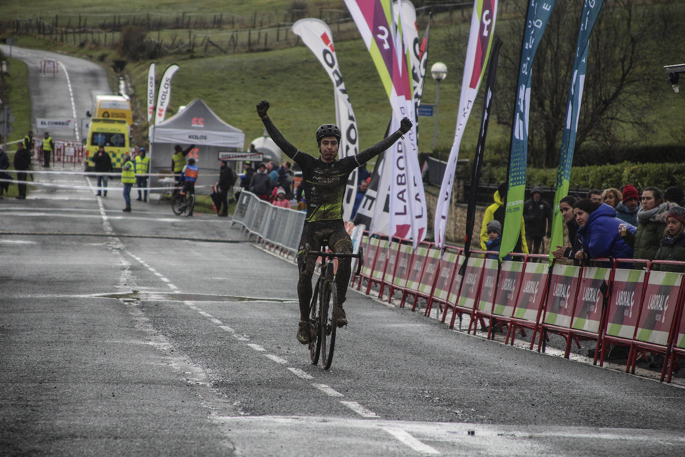 Fotos: Sánchez y Odriozola dominan en Amézaga