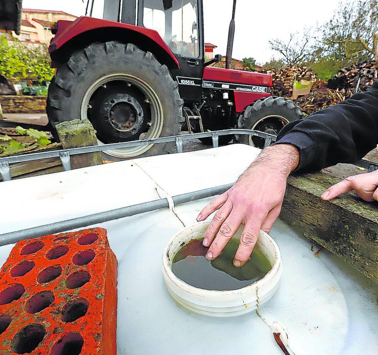 Los vecinos de Ayuelas sufren desde hace años problemas de suministro. 