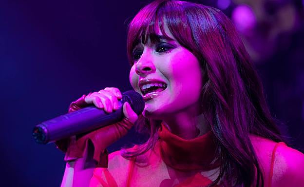 Imagen principal - Tres fotogramas de la serie.