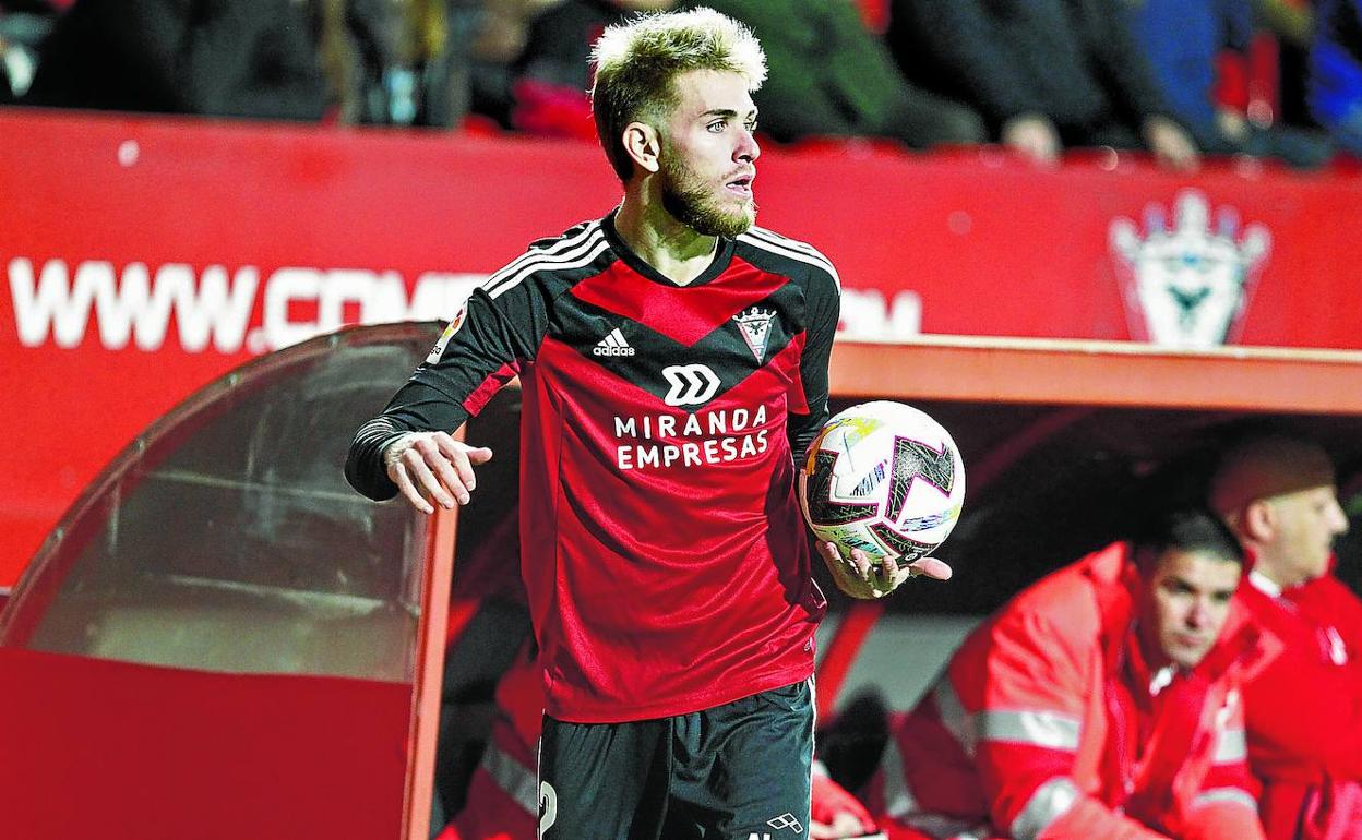 Sergio Santos disputó los once últimos minutos ante el Tenerife y ya no ha vuelto a jugar en la competición de la regularidad, solo media hora en la Copa. 