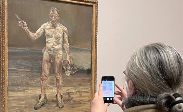 Imagen principal - Autorretrato de Lucien Freud (arriba). Debajo retratos del barón Thyssen y de Isabel II de Inglaterra 