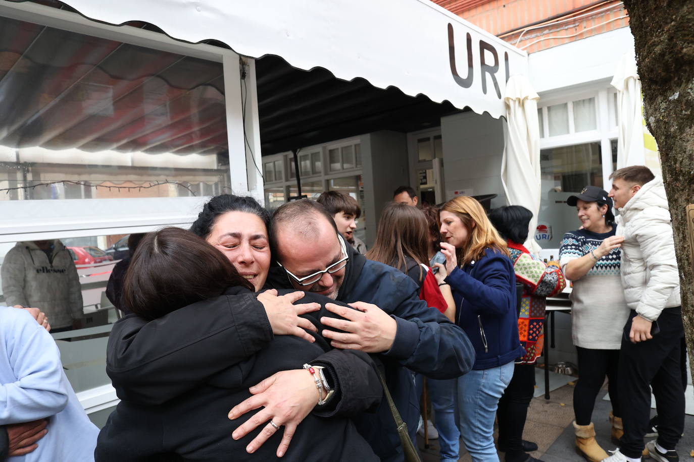 La Lotería de Navidad ha regado Mungia con 54 millones. El bar Uri ha vendido 400 décimos del segundo premio, el 04074.