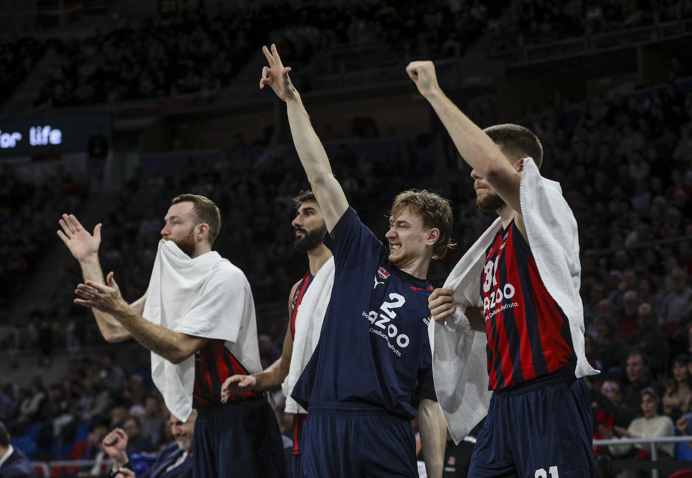 Fotos: Las fotos del Baskonia - Virtus de Bolonia
