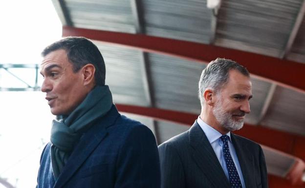 PSOE y PP se apropian del llamamiento del Rey para respetar las instituciones