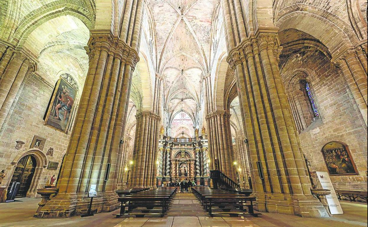 La catedral de Sigüenza atesora partituras que este miércoles se interpretarán en la Sociedad Filarmónica.