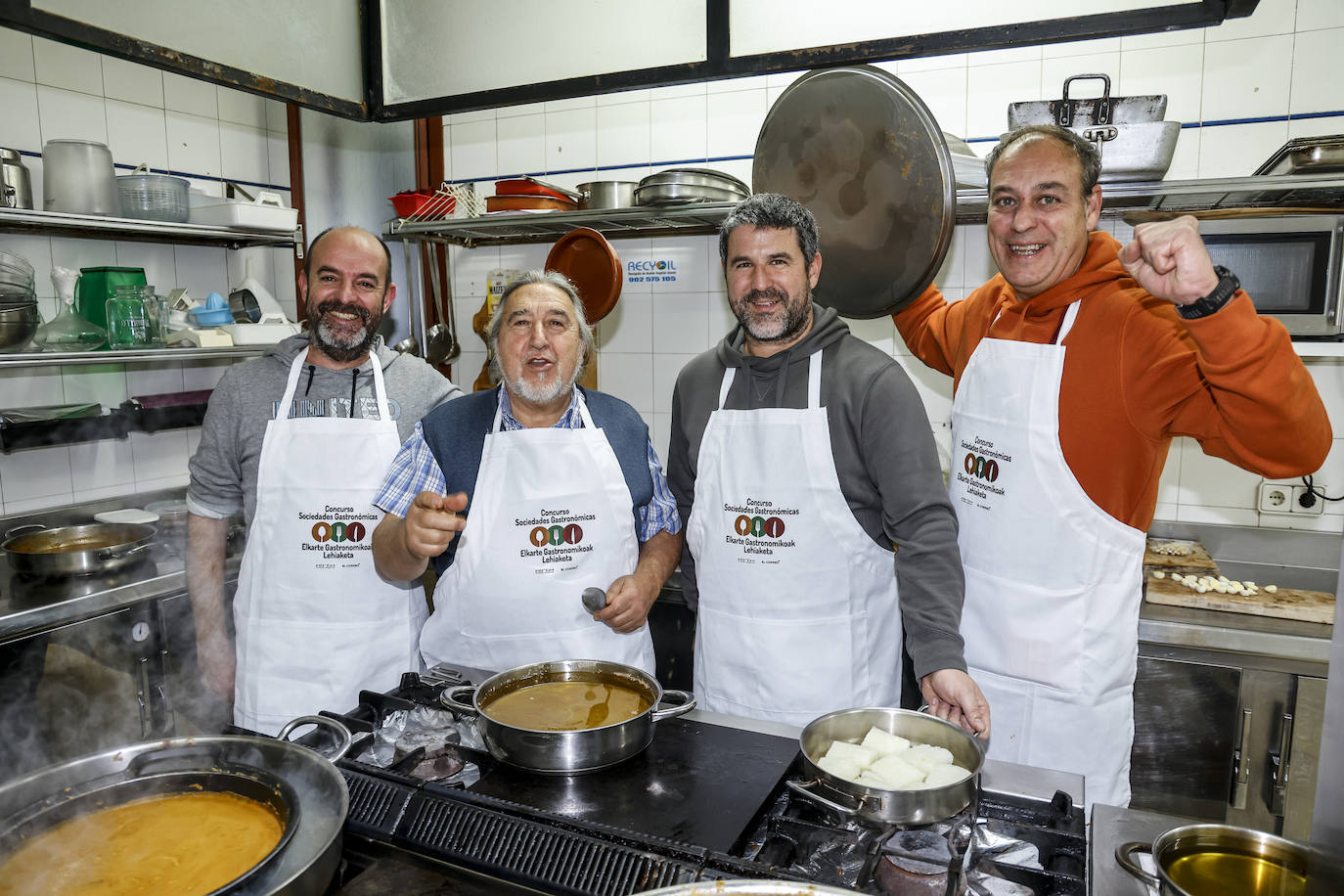 Fotos: Así fue la cena en la Sociedad Gastronómica Abendaño