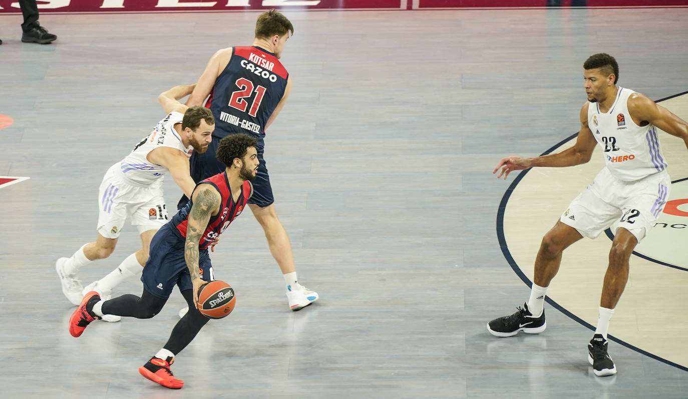 Fotos: La mejores imágenes del Baskonia - Real Madrid