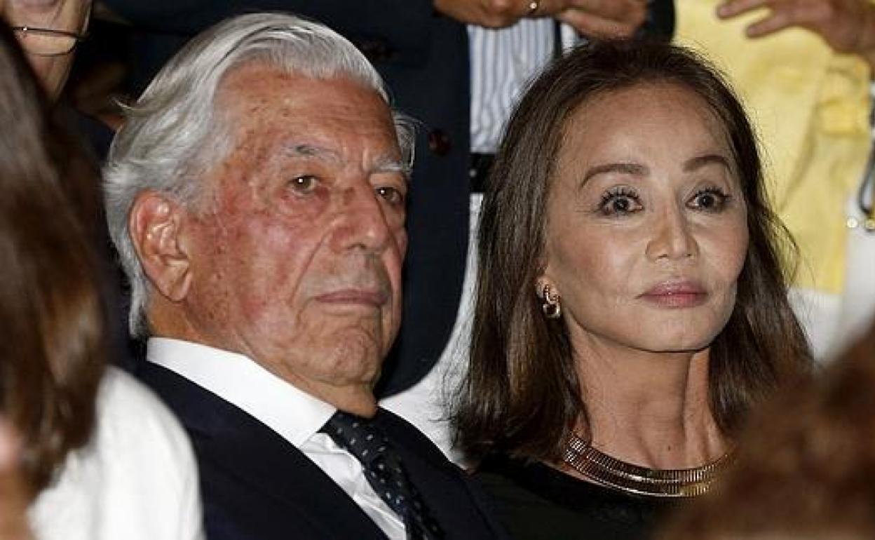 Mario Vargas Llosa e Isabel Preysler. 