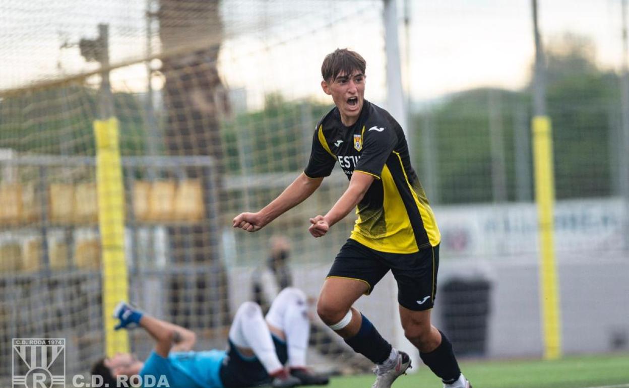 Unax del Cura, extremo de Arrigorriaga, juega en el Roda y es internacioinal con la selección sub'18. 