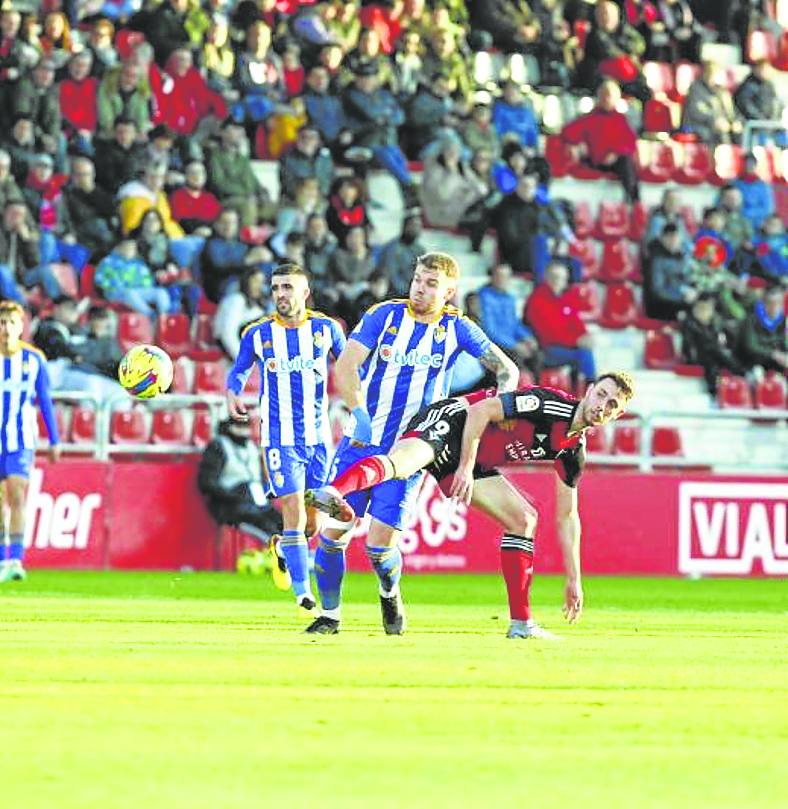 La Ponferradina presentó un déficit de 700.000 euros. 