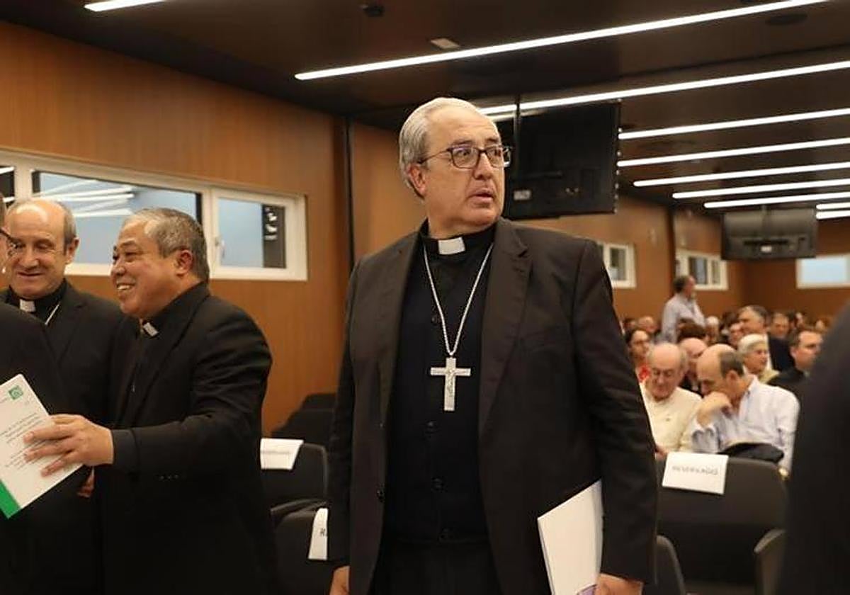 El secretario de la Conferencia Episcopal, César García Magán.
