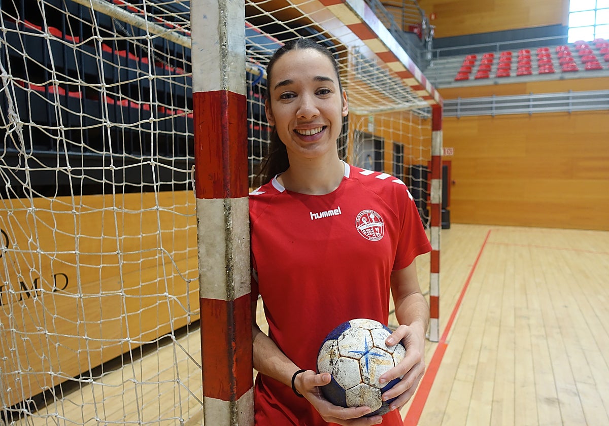 Meriem Ezbida, portera del ZEV Zuazo, ha sido elegida MVP de la jornada 13