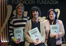 Ibáñez de Opacua, Vadillo y Blanco, durante la presentación de la guía