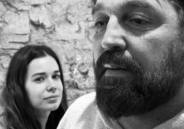 Imagen tomada por la directora de la pareja protagonista, Laia Costa y Hovik Keuchkerian.