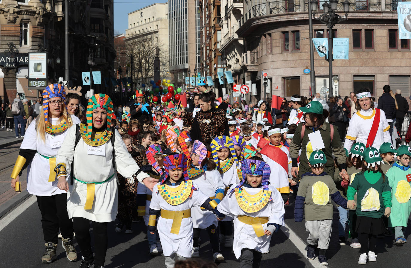 Los niños de Bilbao desfilan por Carnaval