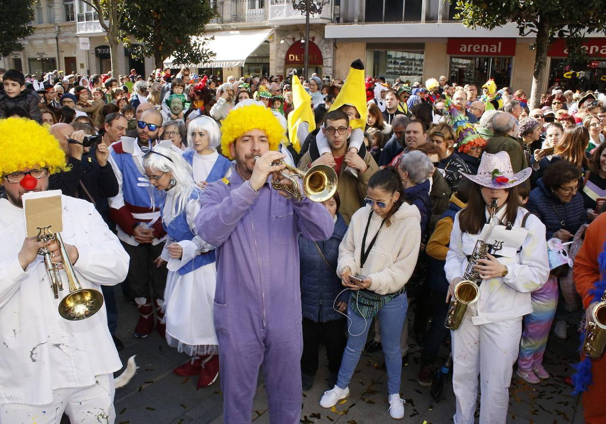 Vitoria se prepara para volver a disfrutar de todos los actos del Carnaval  | El Correo